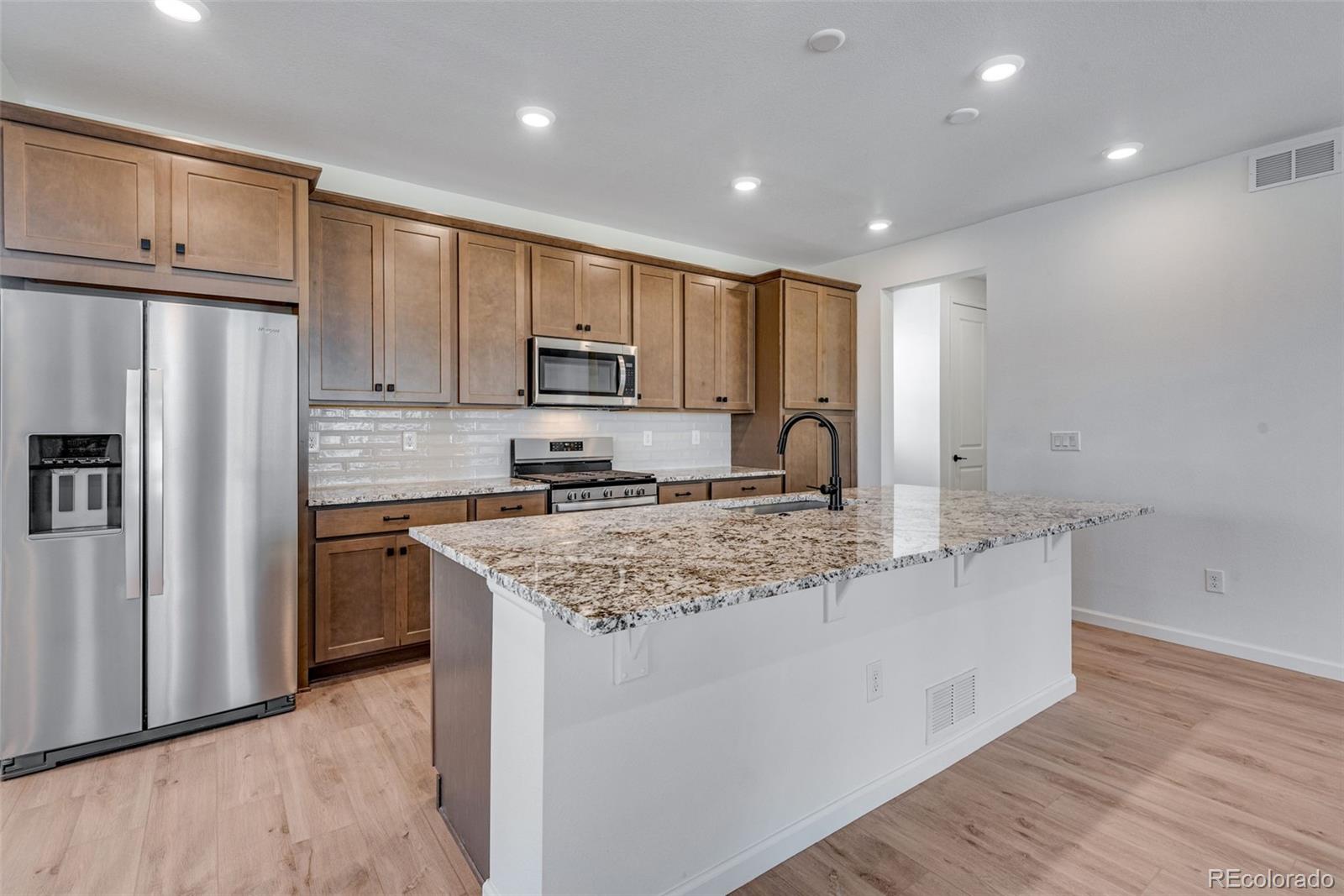 MLS Image #4 for 3318 n haleyville court,aurora, Colorado