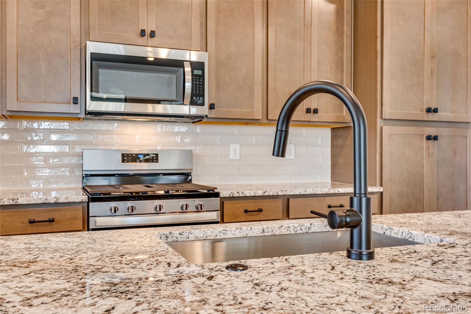 MLS Image #5 for 3318 n haleyville court,aurora, Colorado
