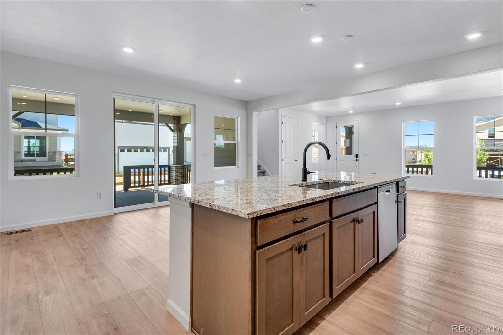 MLS Image #6 for 3318 n haleyville court,aurora, Colorado