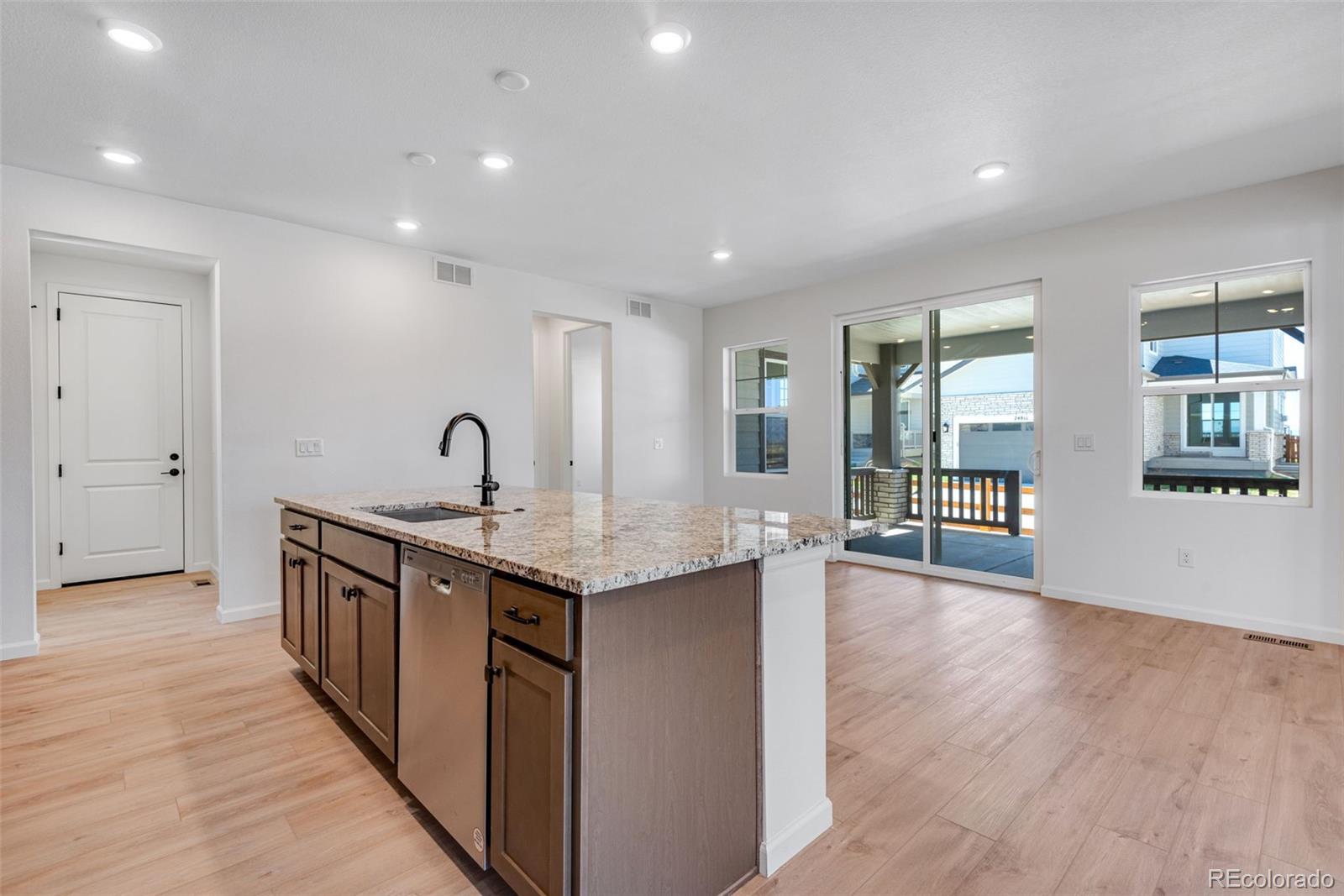 MLS Image #7 for 3318 n haleyville court,aurora, Colorado