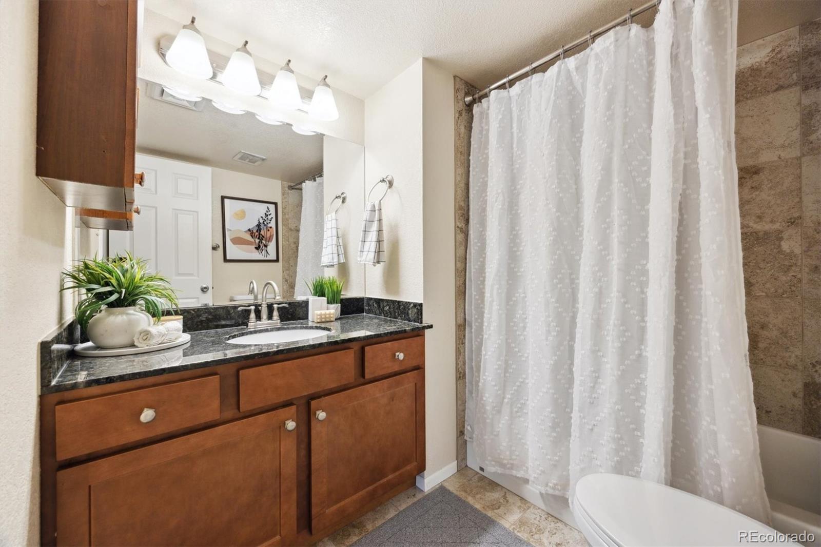 MLS Image #12 for 3343 s monaco parkway,denver, Colorado