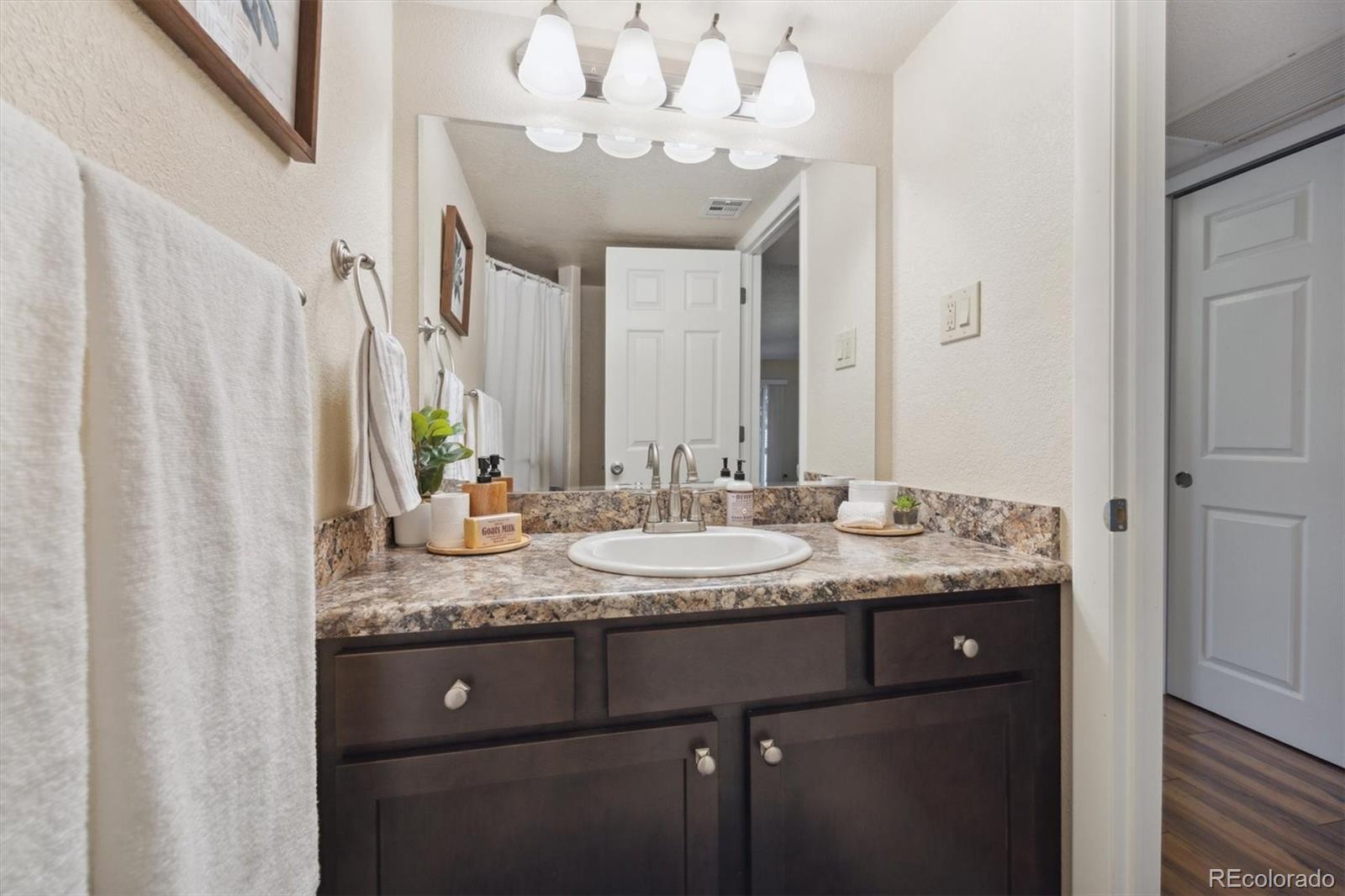 MLS Image #15 for 3343 s monaco parkway,denver, Colorado