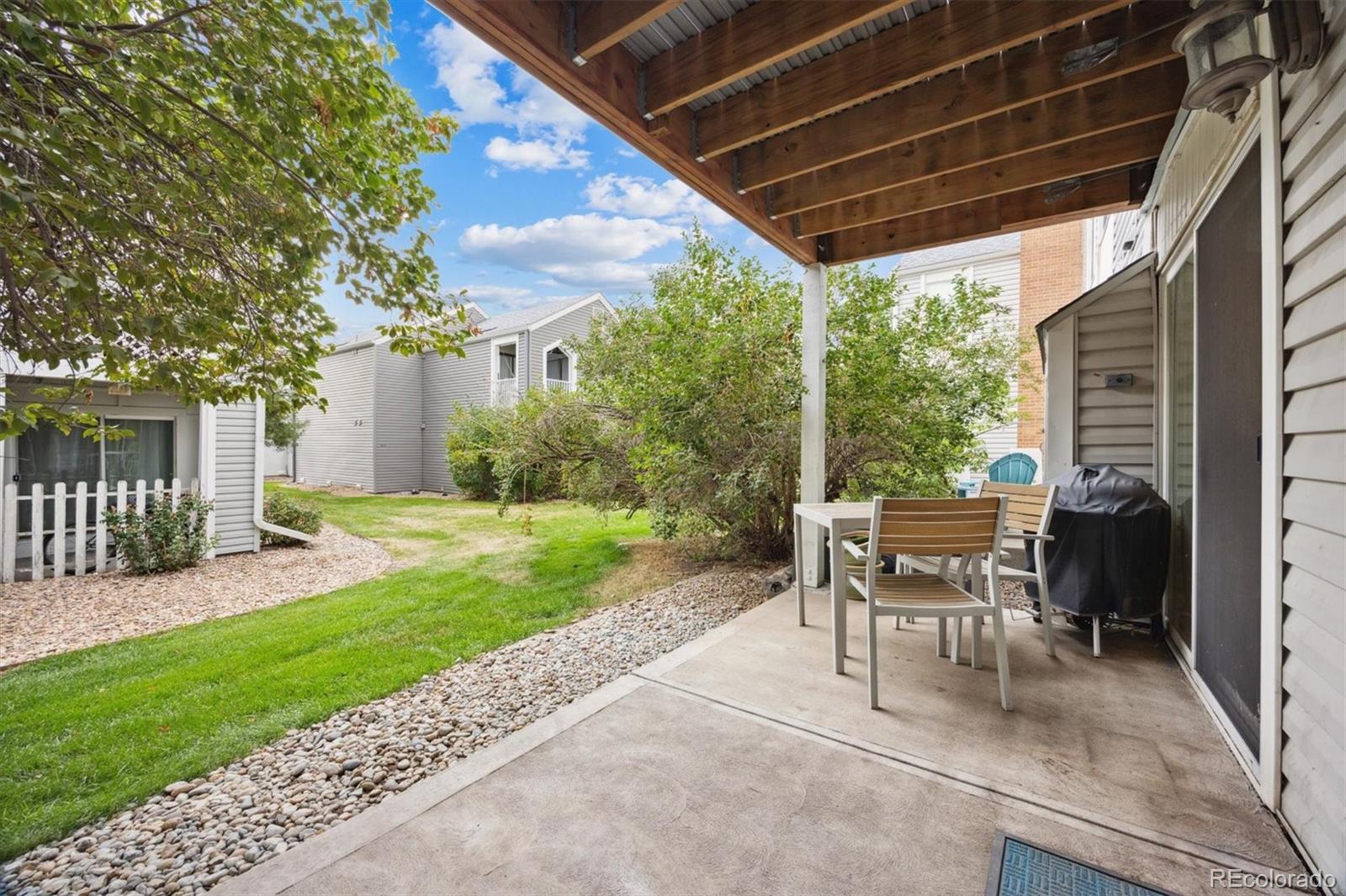 MLS Image #18 for 3343 s monaco parkway,denver, Colorado