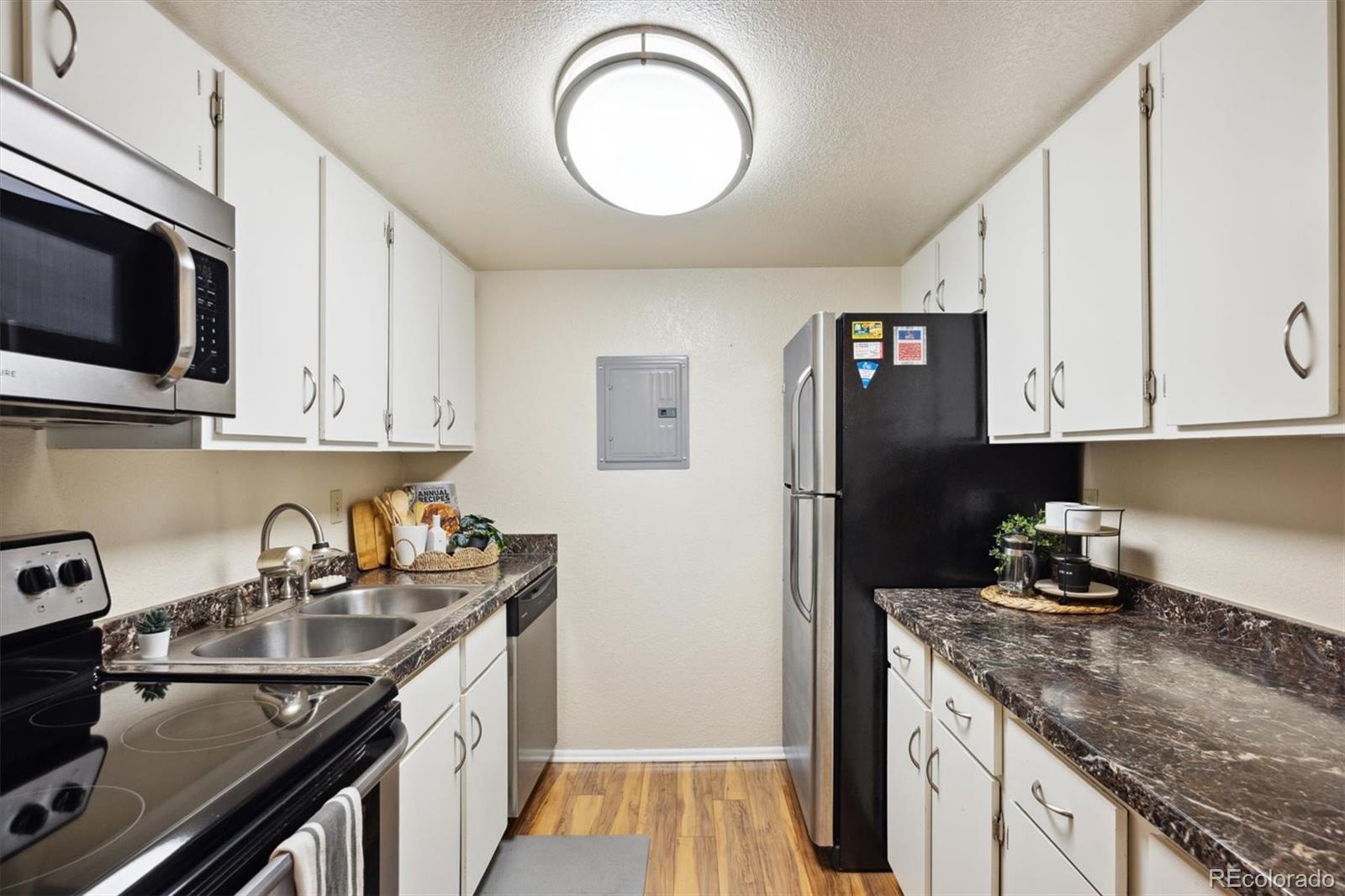 MLS Image #6 for 3343 s monaco parkway,denver, Colorado