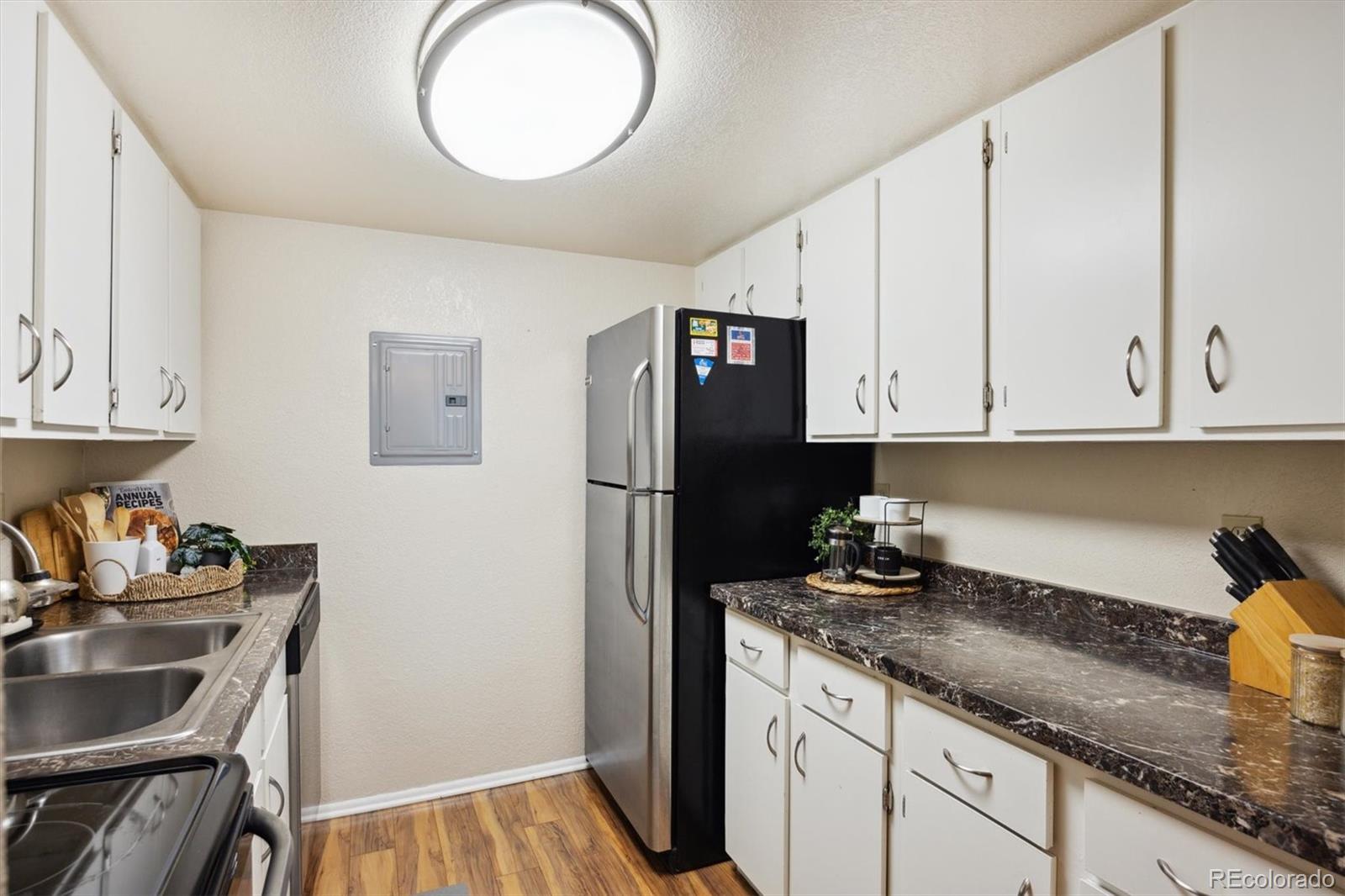MLS Image #7 for 3343 s monaco parkway,denver, Colorado