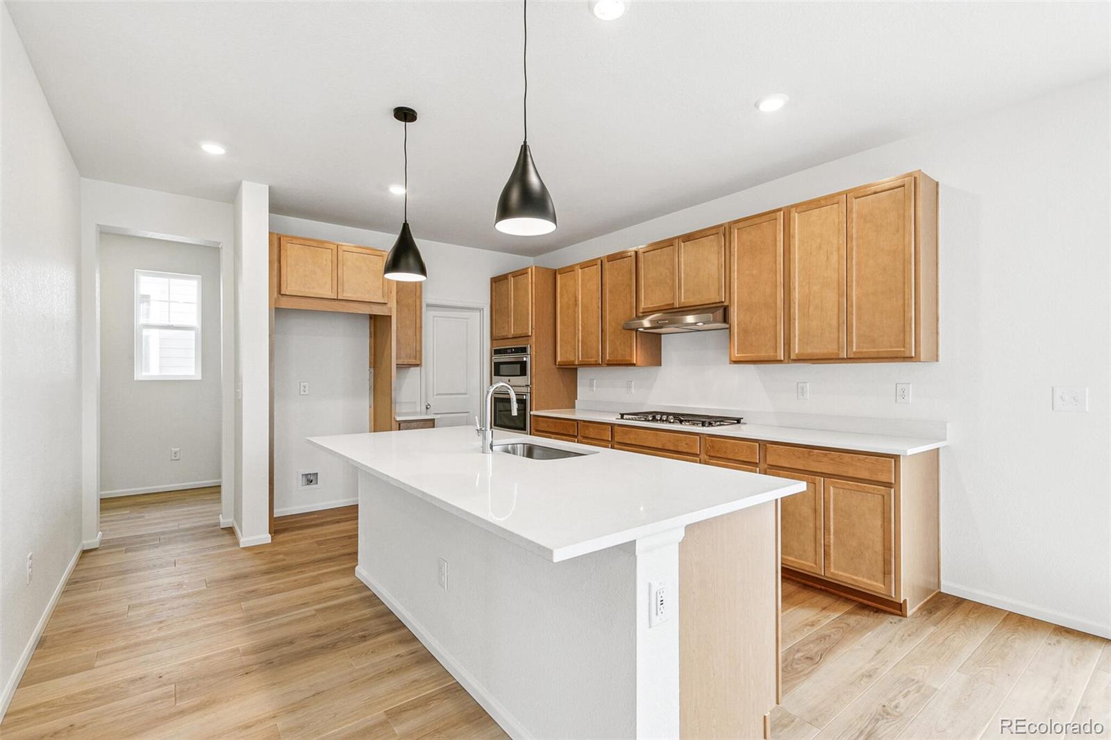 MLS Image #11 for 15448  kearney street,thornton, Colorado