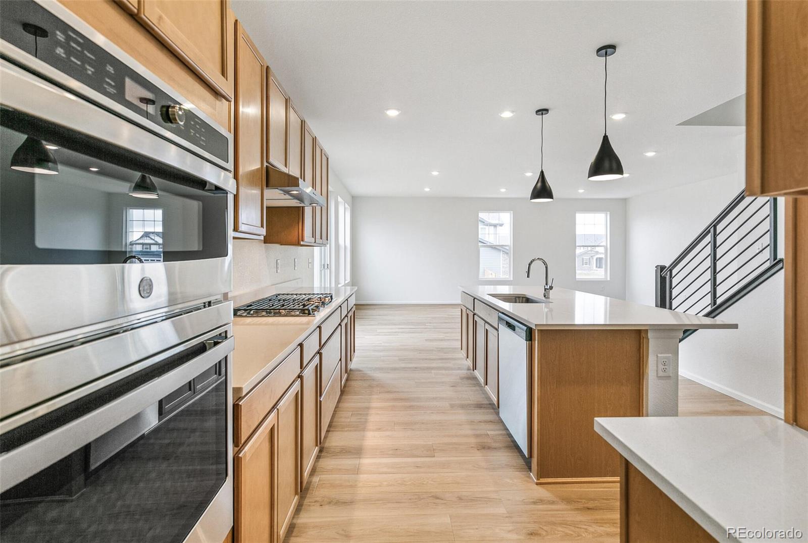 MLS Image #14 for 15448  kearney street,thornton, Colorado