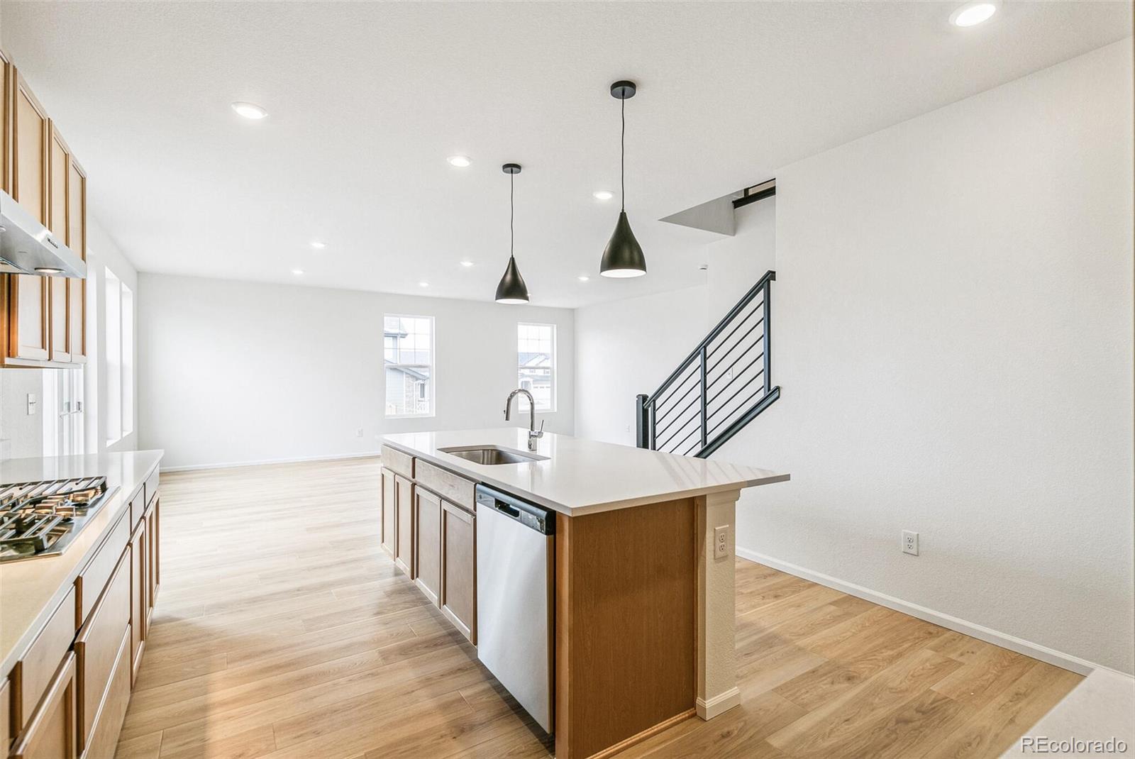 MLS Image #15 for 15448  kearney street,thornton, Colorado