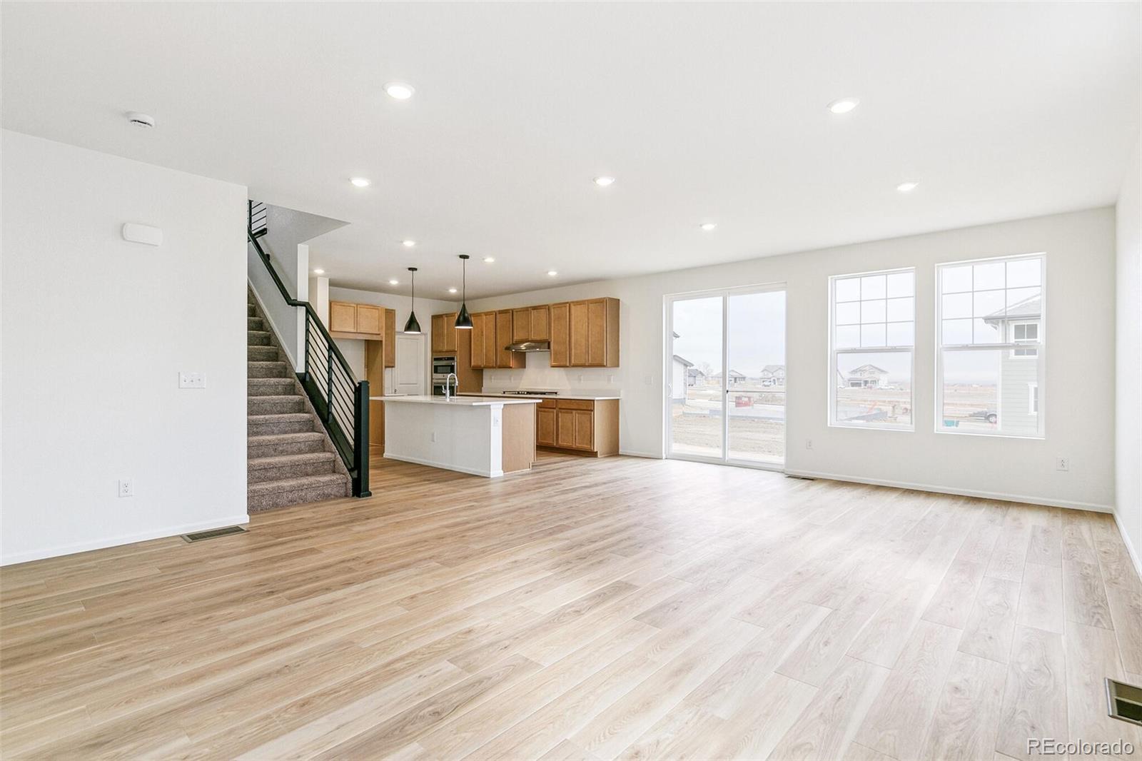 MLS Image #4 for 15448  kearney street,thornton, Colorado