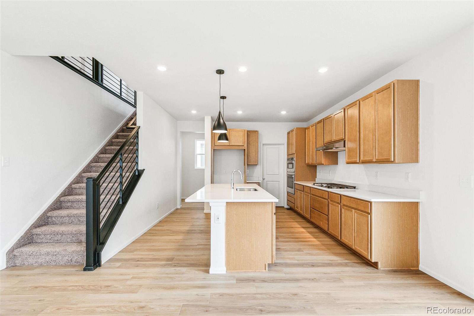 MLS Image #9 for 15448  kearney street,thornton, Colorado