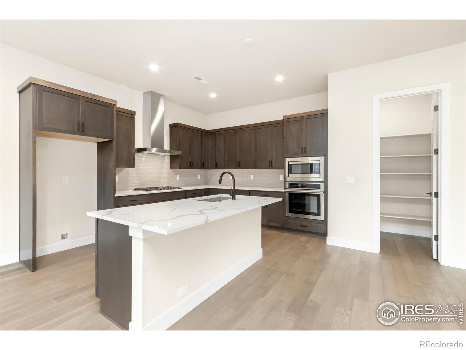 MLS Image #3 for 1738  beachside drive,windsor, Colorado