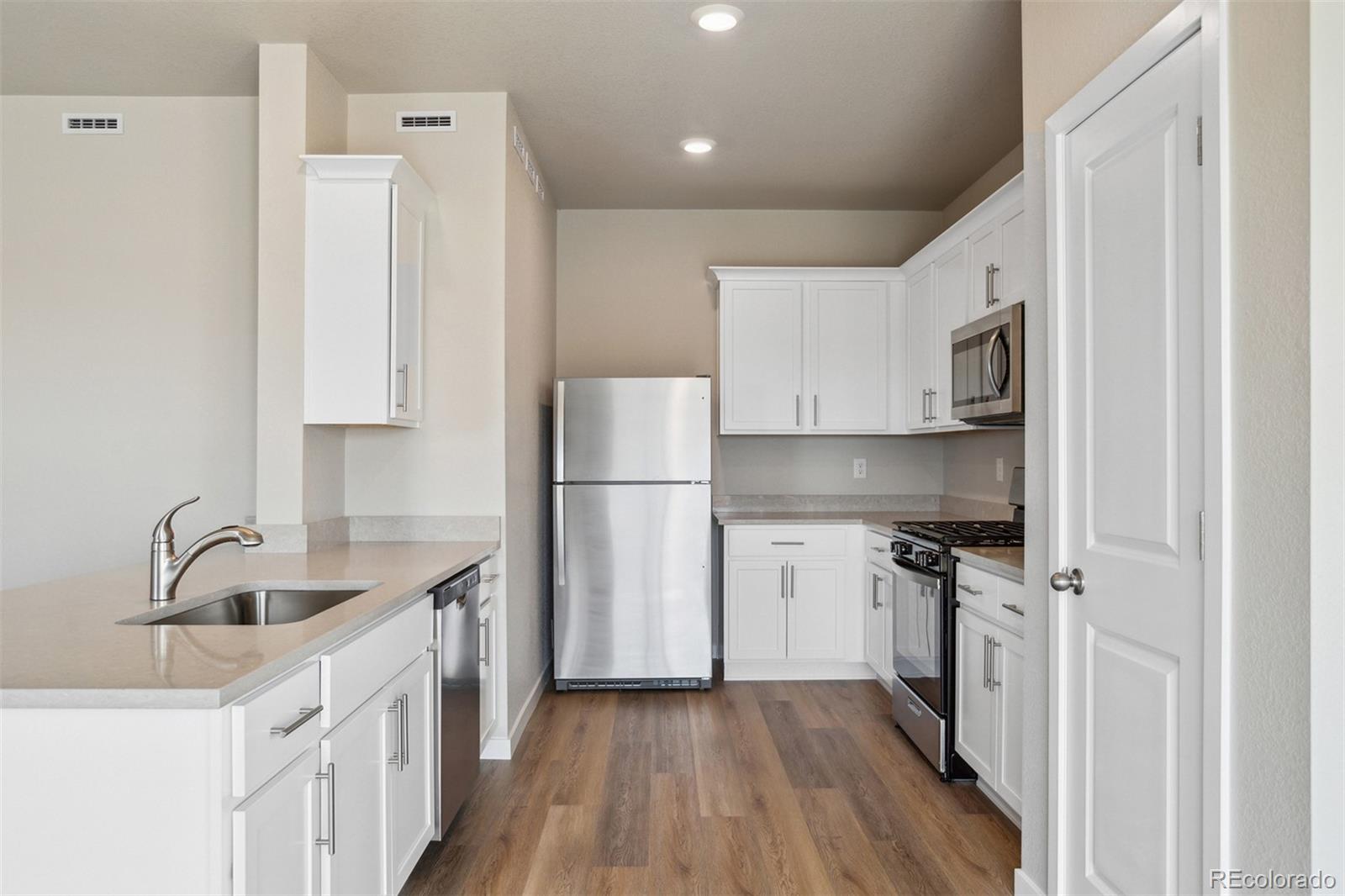 MLS Image #2 for 48280  shetland drive,bennett, Colorado