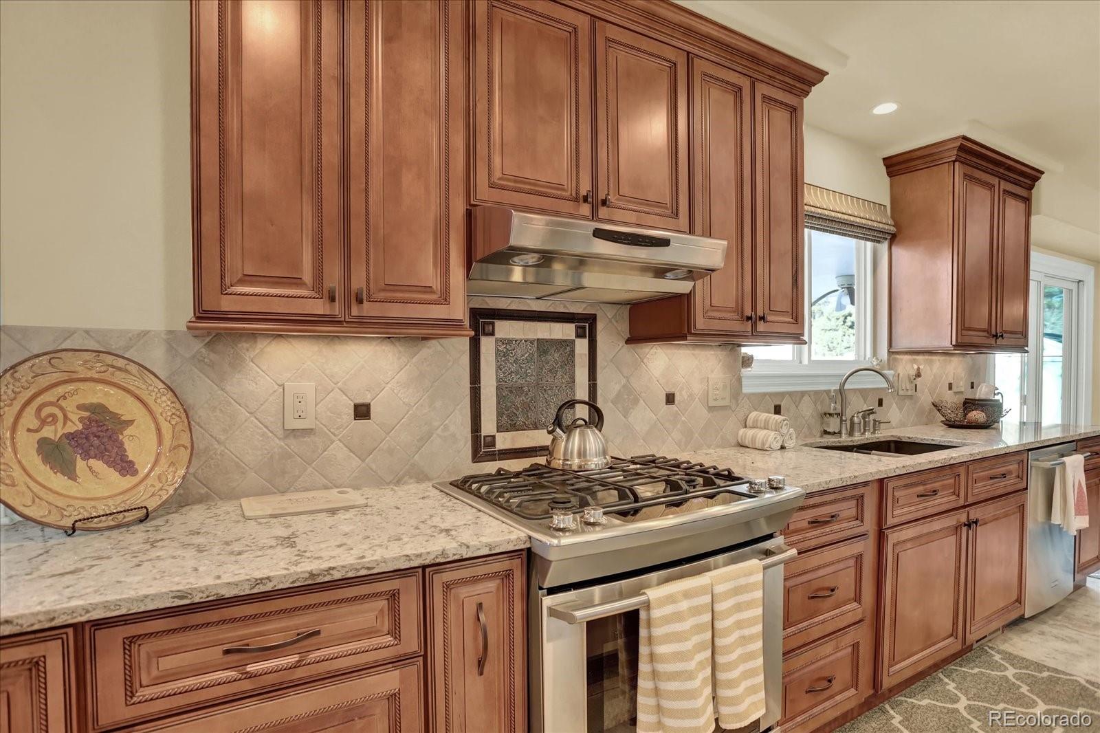 MLS Image #5 for 7631  oak street,arvada, Colorado