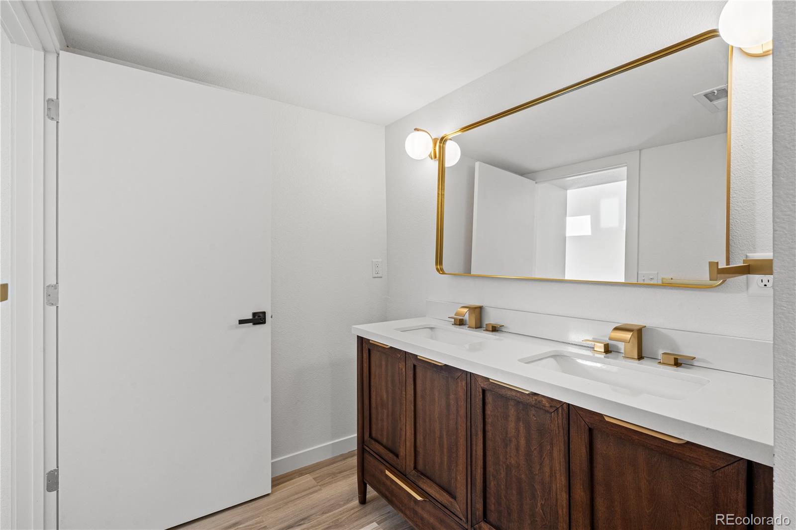 MLS Image #16 for 469 s perry street,denver, Colorado