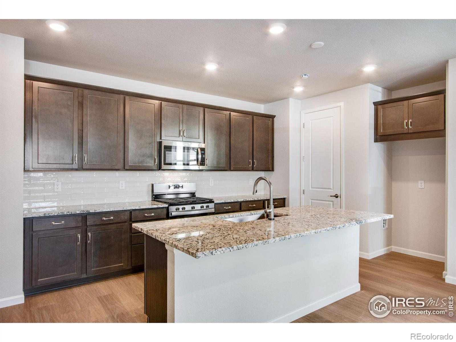CMA Image for 1525 e 3rd avenue,Longmont, Colorado