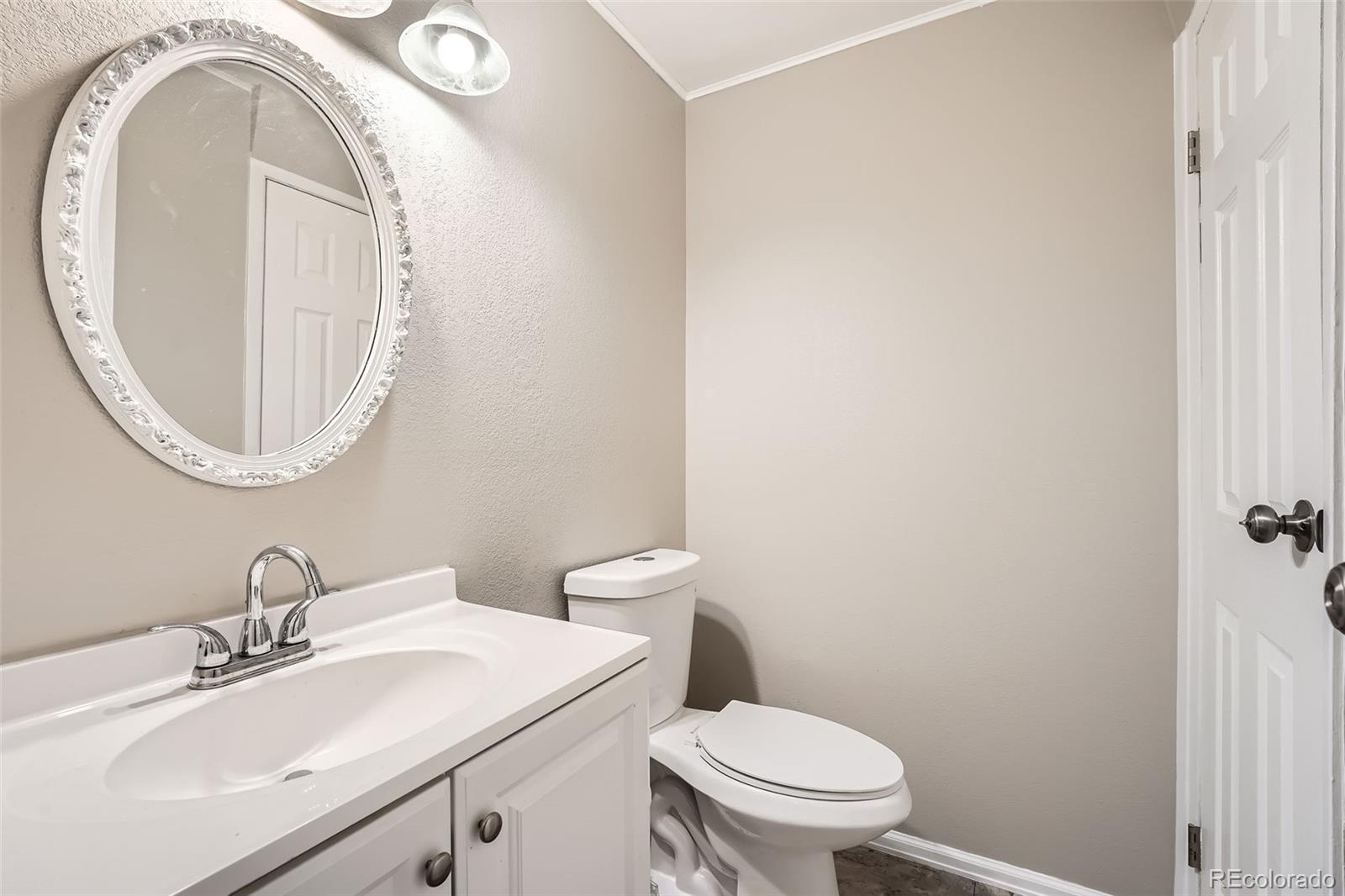MLS Image #12 for 41  newark street,aurora, Colorado