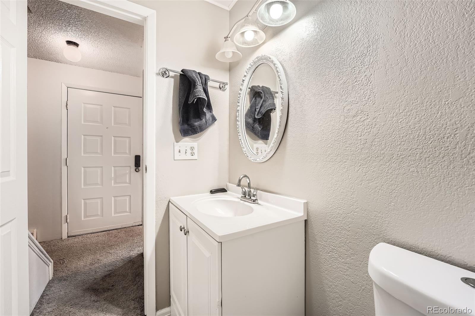 MLS Image #13 for 41  newark street,aurora, Colorado