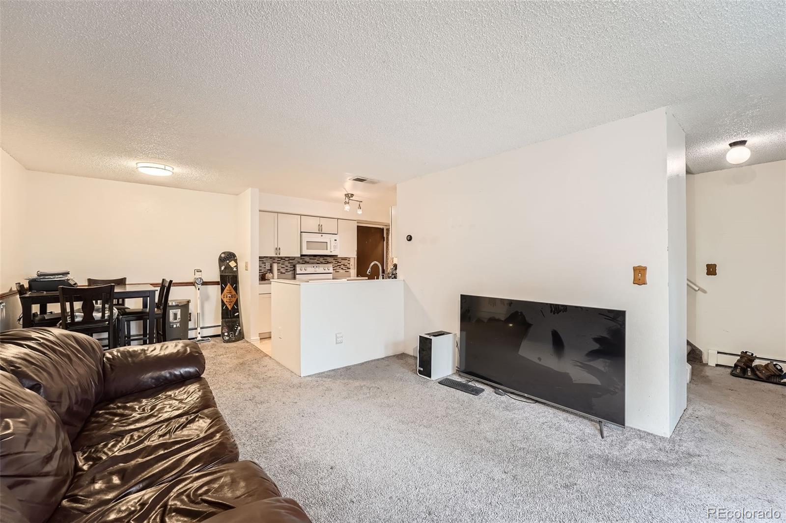 MLS Image #4 for 41  newark street,aurora, Colorado