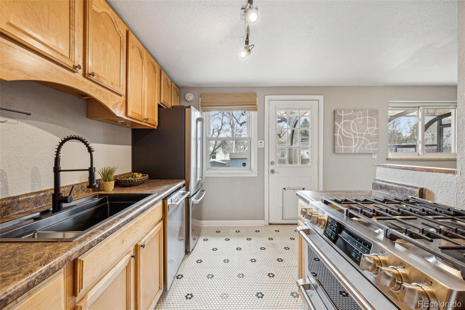 MLS Image #17 for 2930 s birch street,denver, Colorado