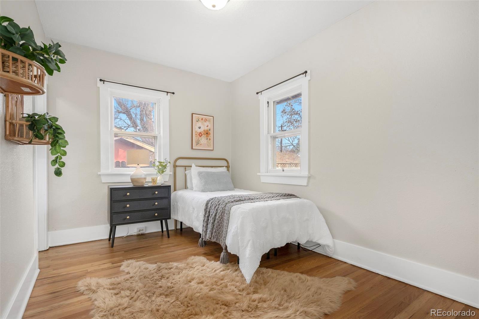 MLS Image #17 for 2318 s lincoln street,denver, Colorado