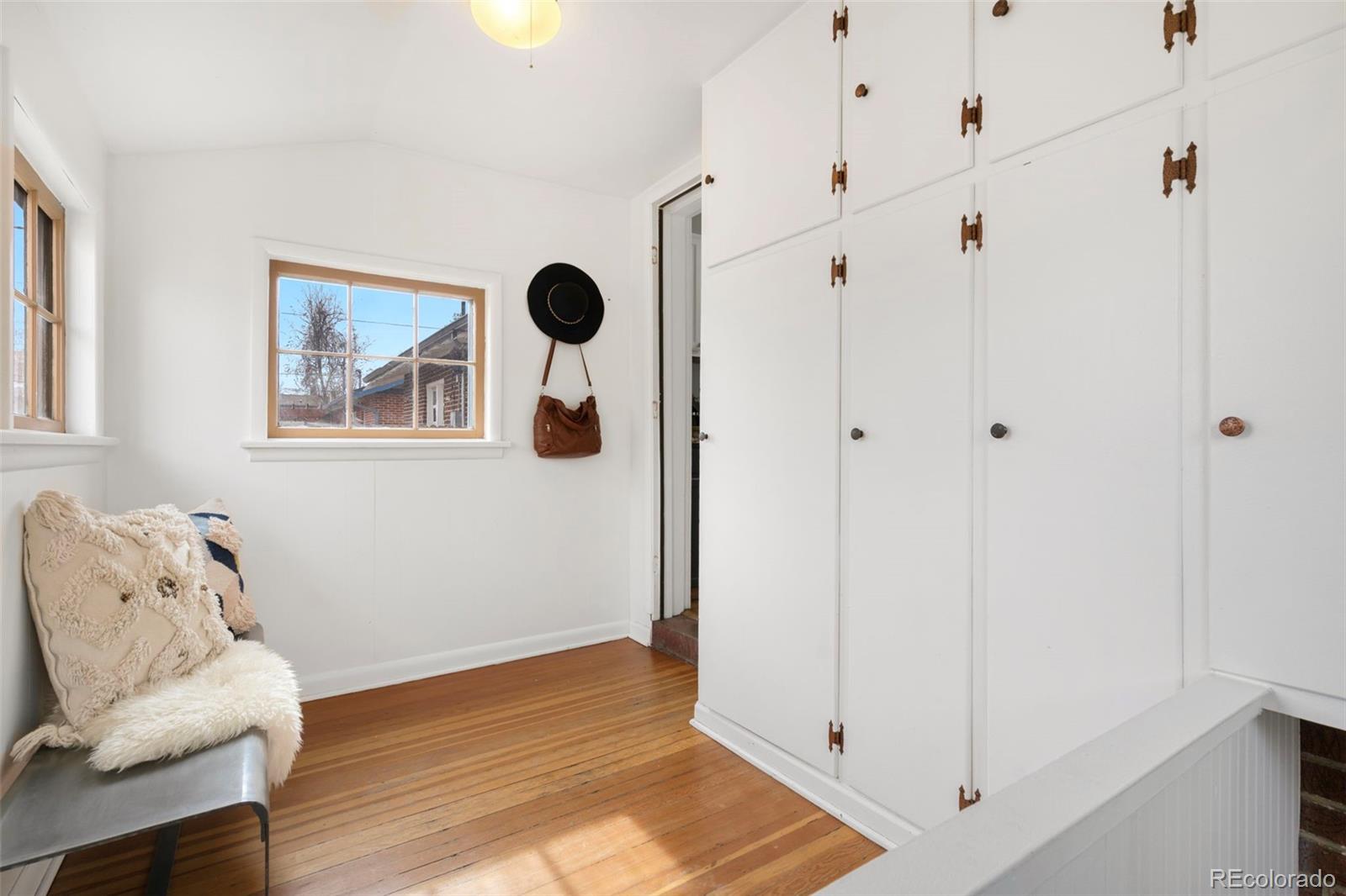 MLS Image #19 for 2318 s lincoln street,denver, Colorado