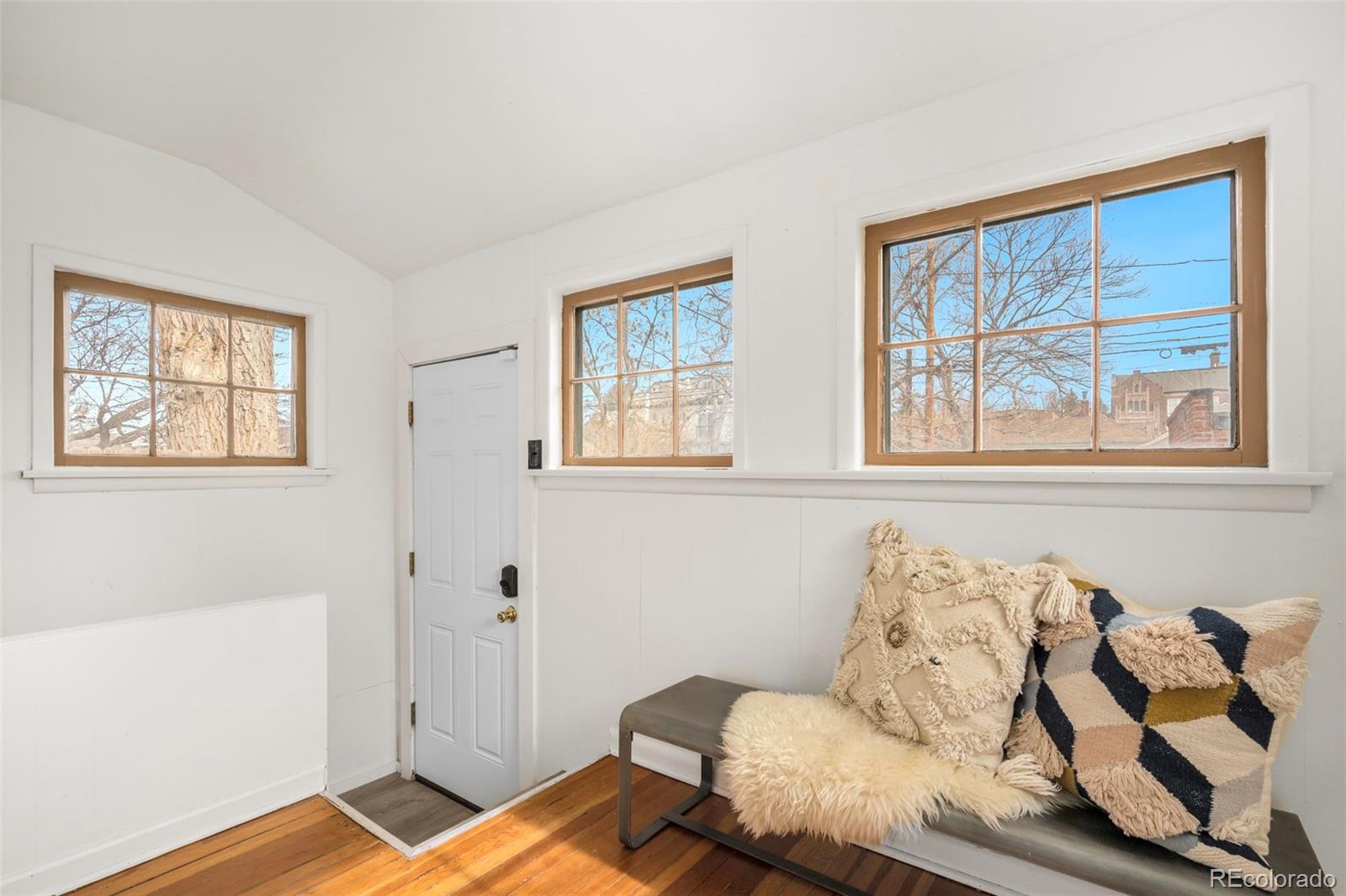 MLS Image #21 for 2318 s lincoln street,denver, Colorado