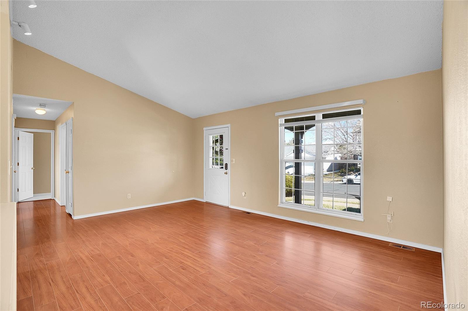 MLS Image #5 for 5981 s perth street,centennial, Colorado