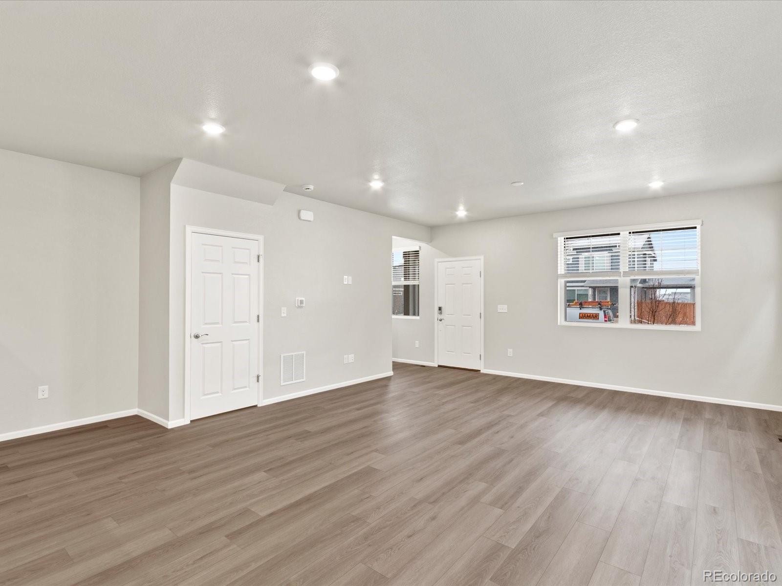 MLS Image #4 for 255 e 4th street,berthoud, Colorado