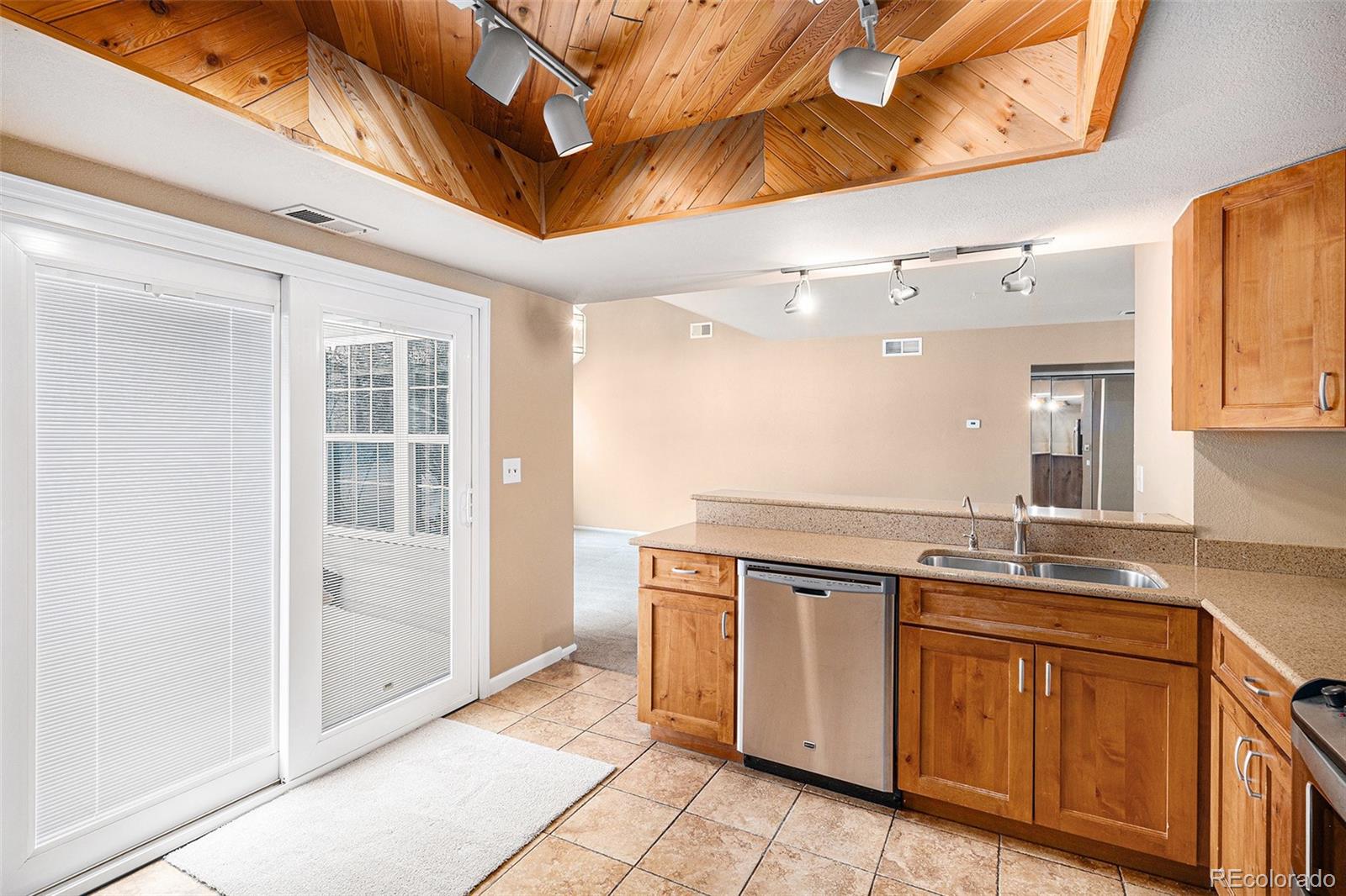 MLS Image #11 for 2141 s victor street,aurora, Colorado