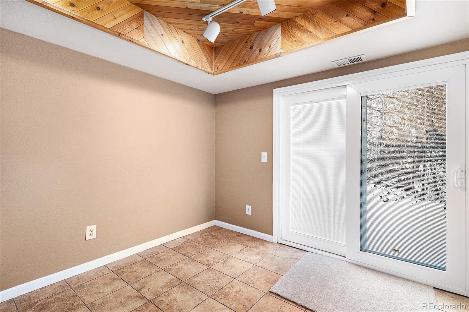 MLS Image #14 for 2141 s victor street,aurora, Colorado