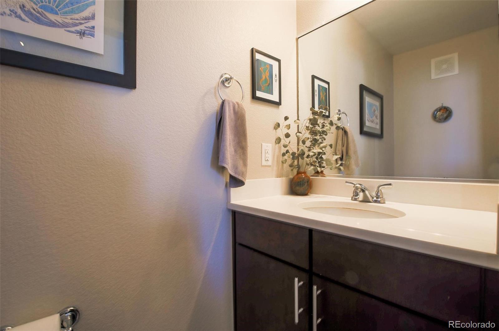 MLS Image #10 for 2044 n high street,denver, Colorado