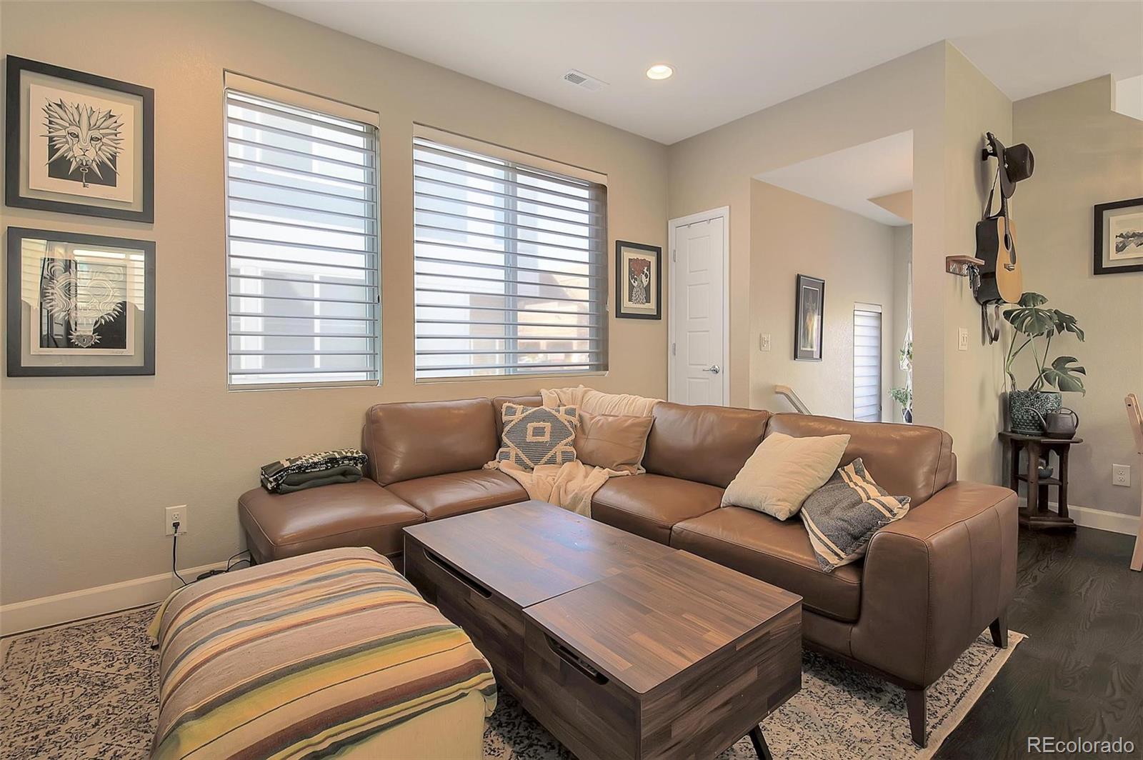 MLS Image #11 for 2044 n high street,denver, Colorado