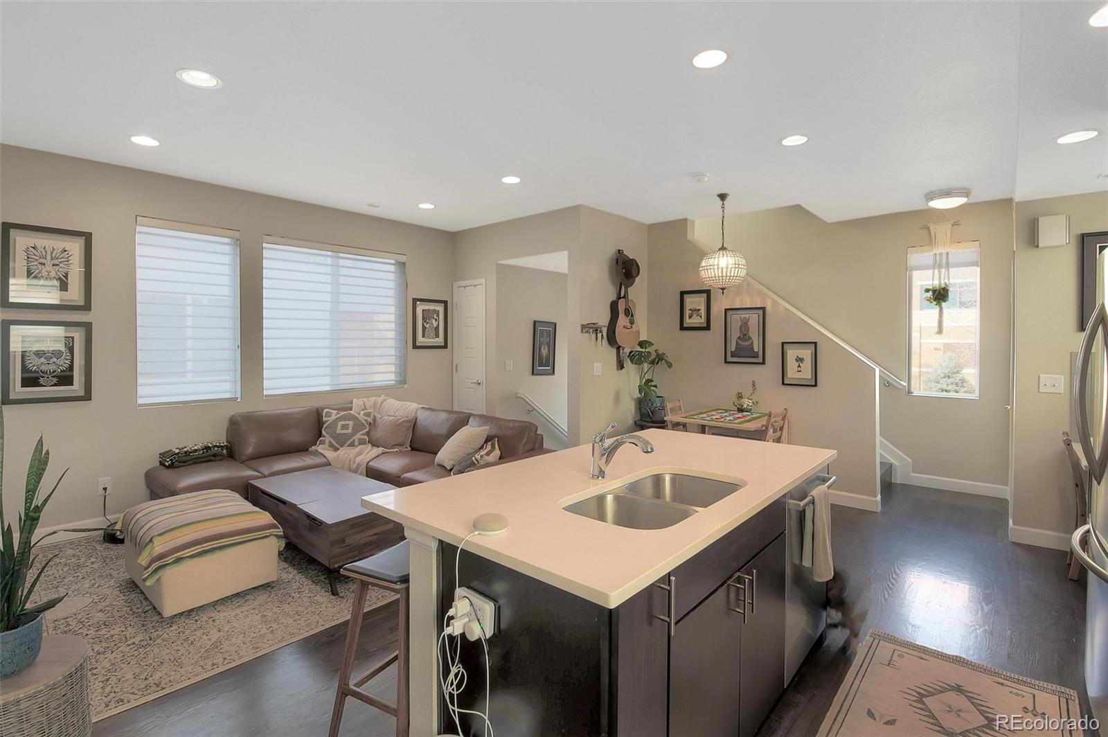 MLS Image #7 for 2044 n high street,denver, Colorado