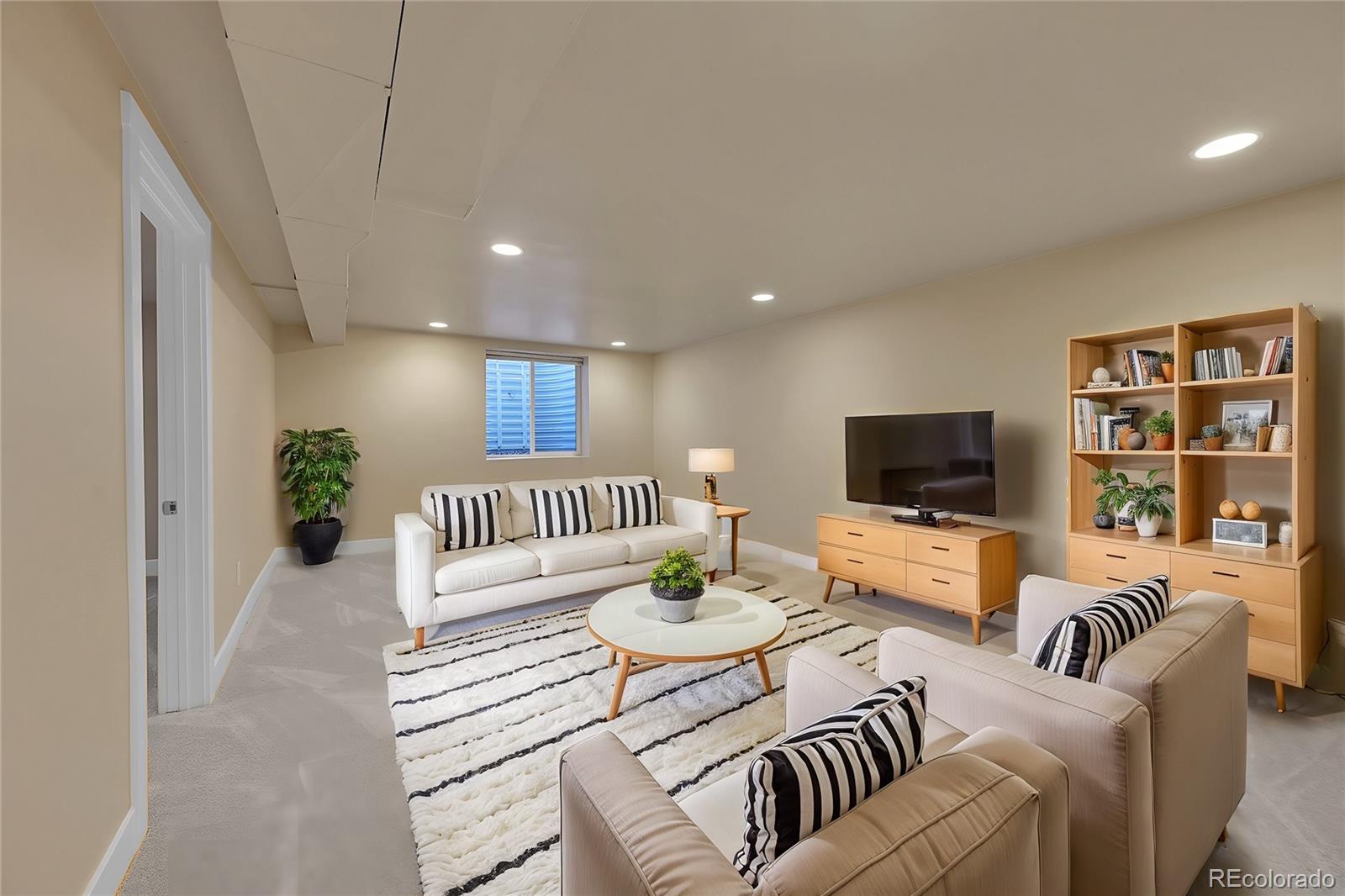 MLS Image #16 for 3209 n olive street,denver, Colorado