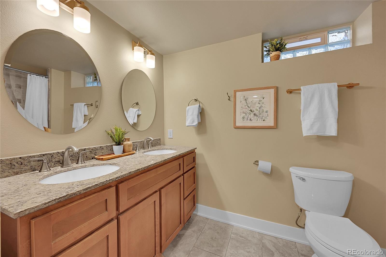 MLS Image #26 for 3209 n olive street,denver, Colorado
