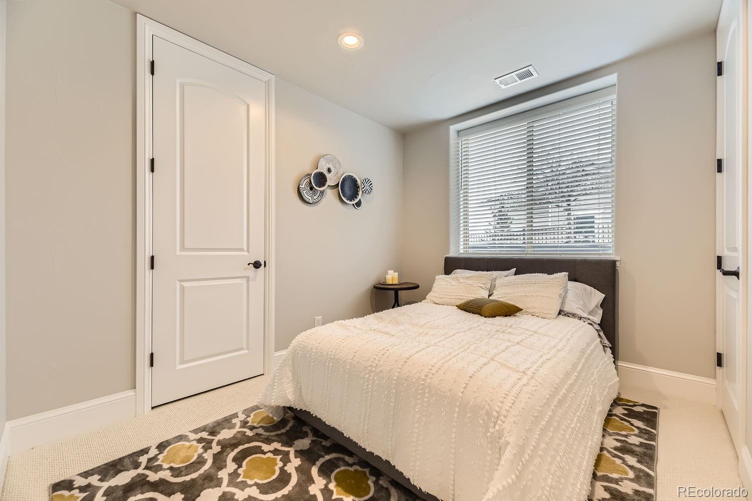 MLS Image #21 for 27061 e long circle,aurora, Colorado