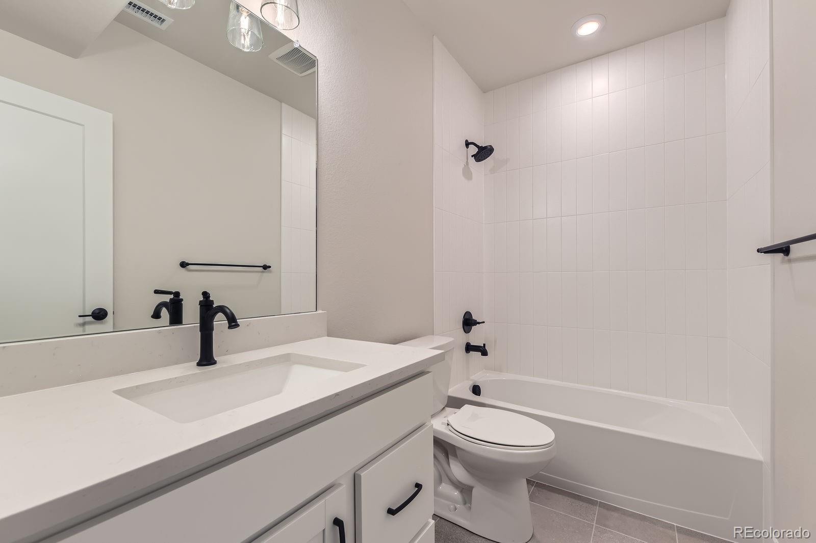 MLS Image #19 for 8946 s rome court,aurora, Colorado