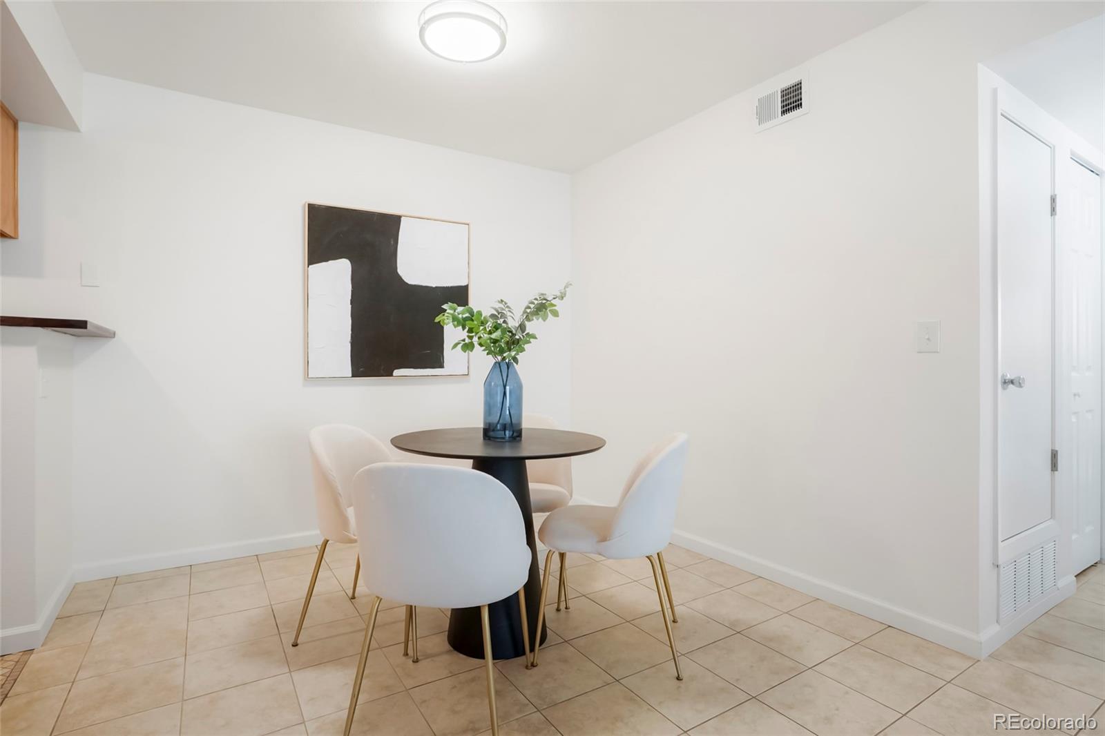 MLS Image #4 for 3452 s eagle street,aurora, Colorado