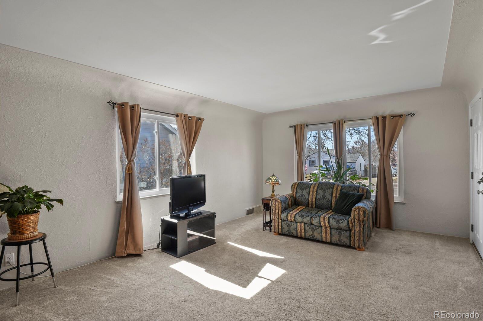 MLS Image #7 for 4546 s logan street,englewood, Colorado