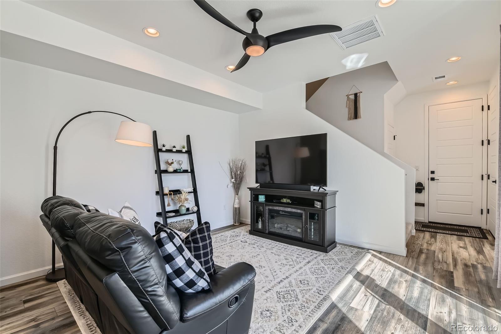 MLS Image #10 for 12301  festival lane,northglenn, Colorado