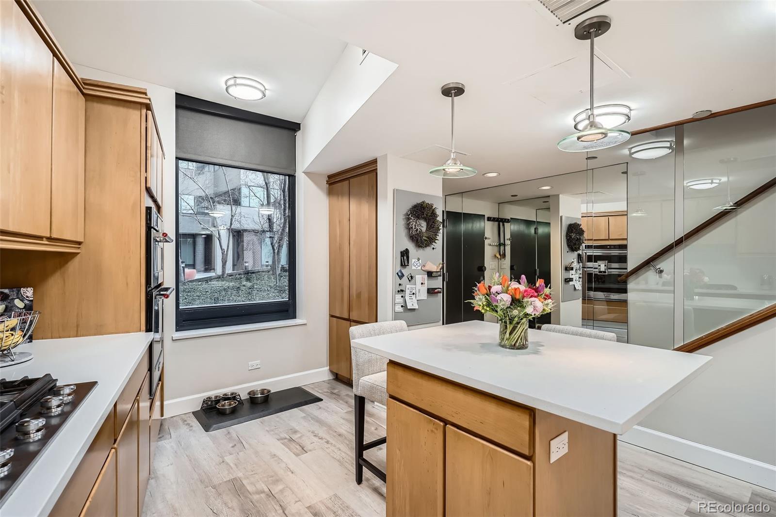 MLS Image #10 for 1350  lawrence street 2f,denver, Colorado