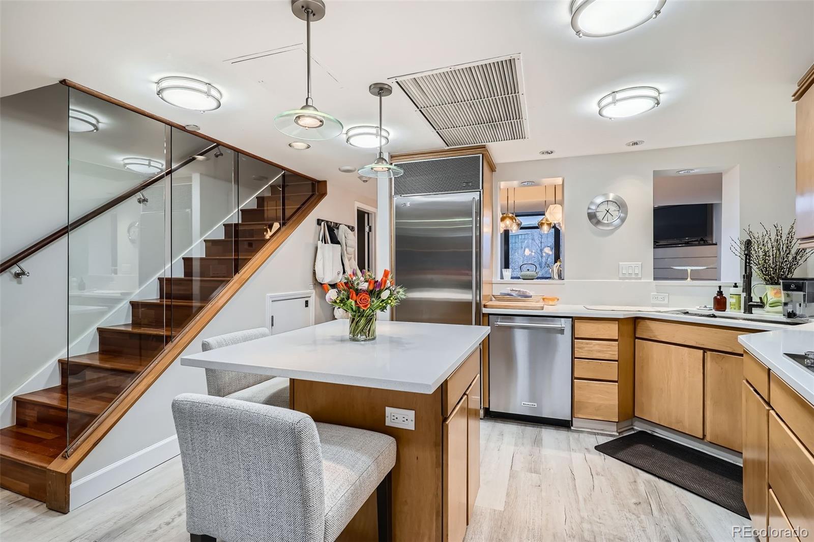 MLS Image #11 for 1350  lawrence street 2f,denver, Colorado