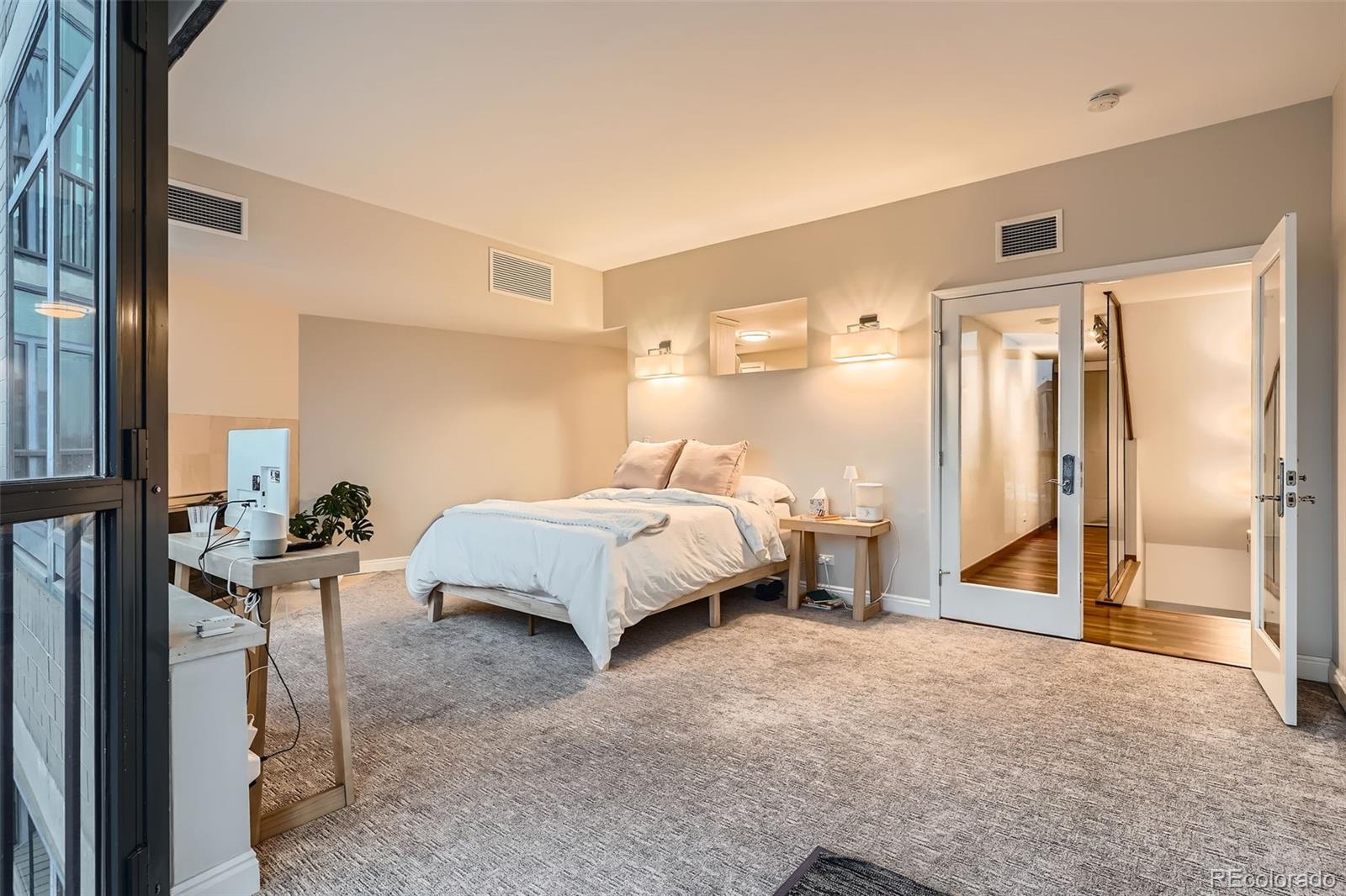 MLS Image #15 for 1350  lawrence street 2f,denver, Colorado