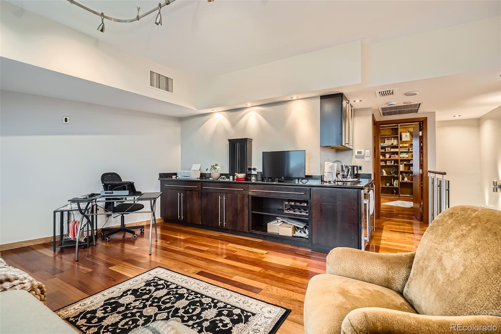MLS Image #26 for 1350  lawrence street 2f,denver, Colorado