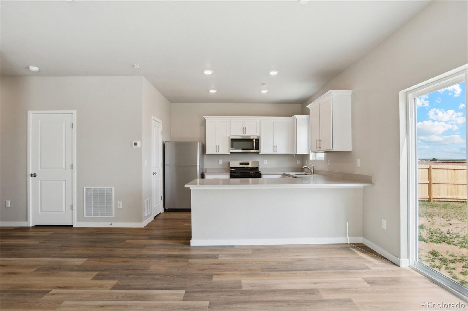 MLS Image #11 for 48290  shetland drive,bennett, Colorado