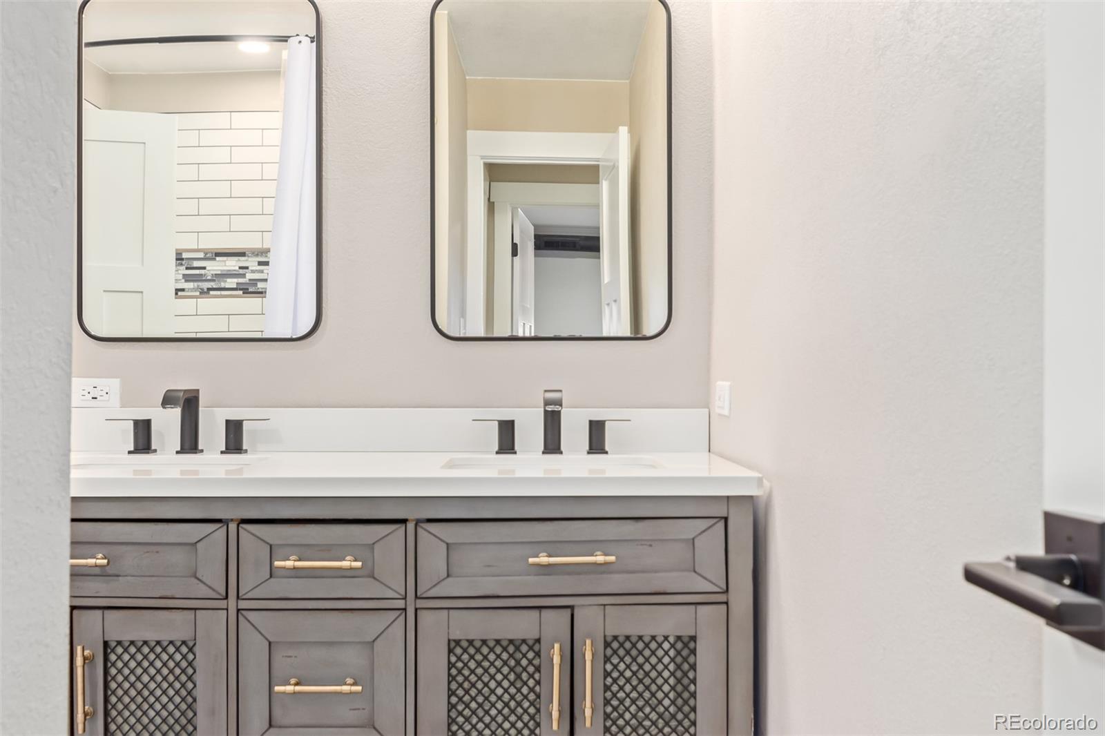 MLS Image #14 for 230 e highline circle 101,centennial, Colorado