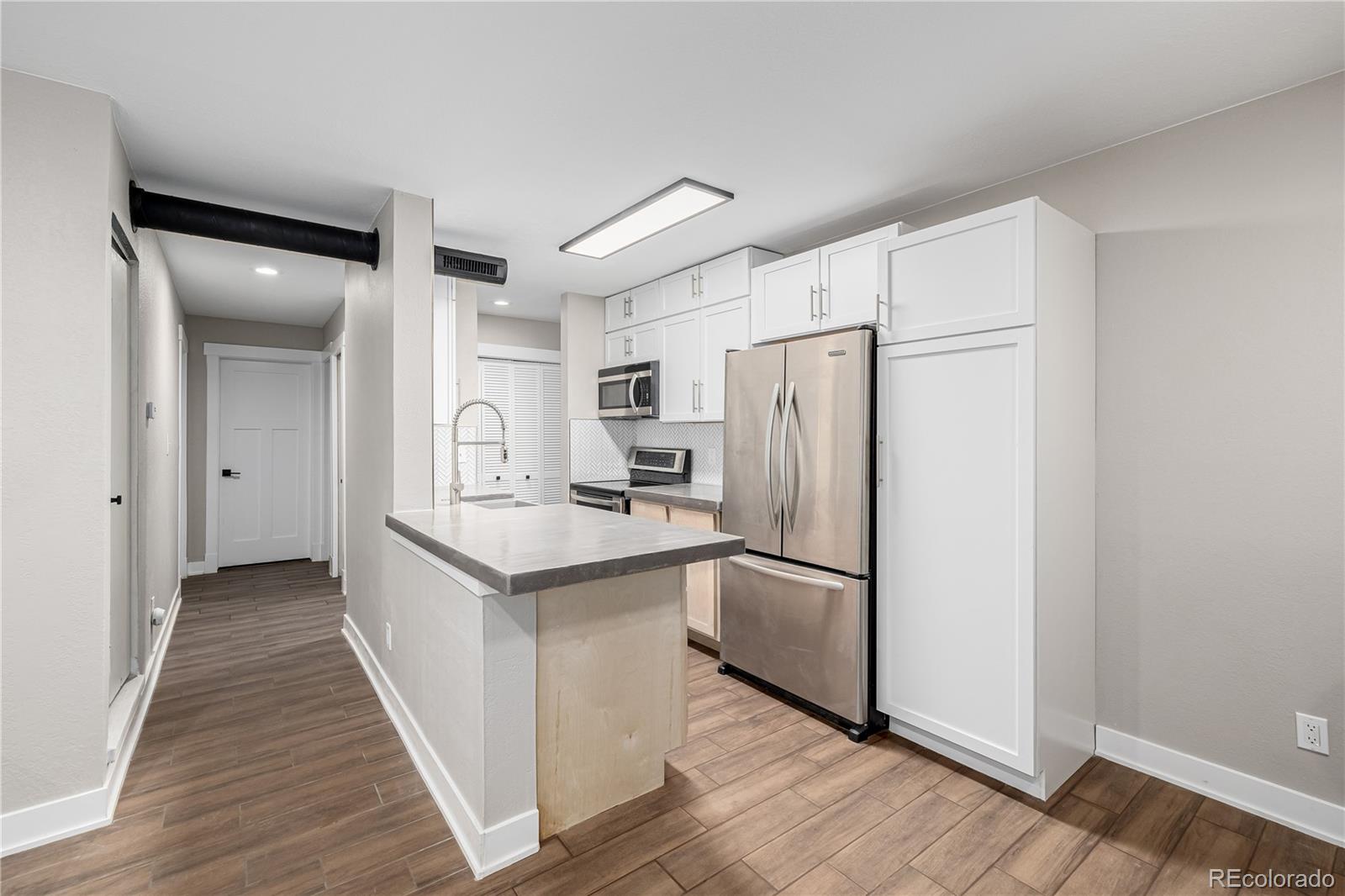 MLS Image #3 for 230 e highline circle 101,centennial, Colorado