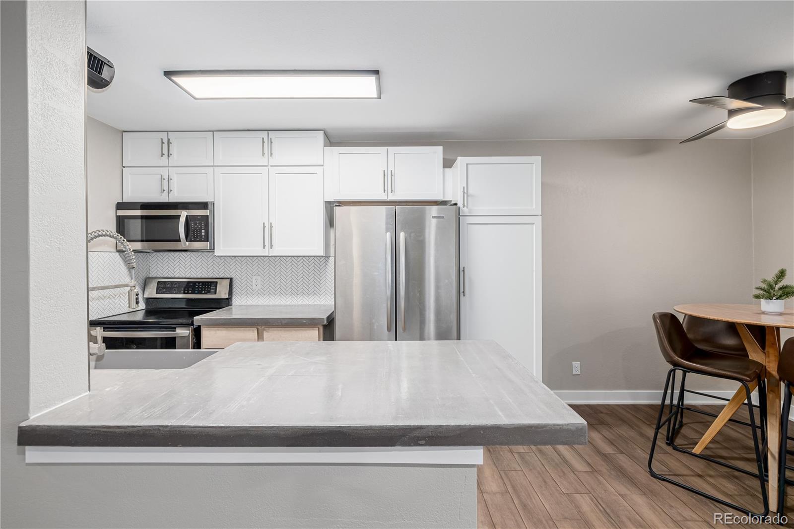 MLS Image #5 for 230 e highline circle 101,centennial, Colorado