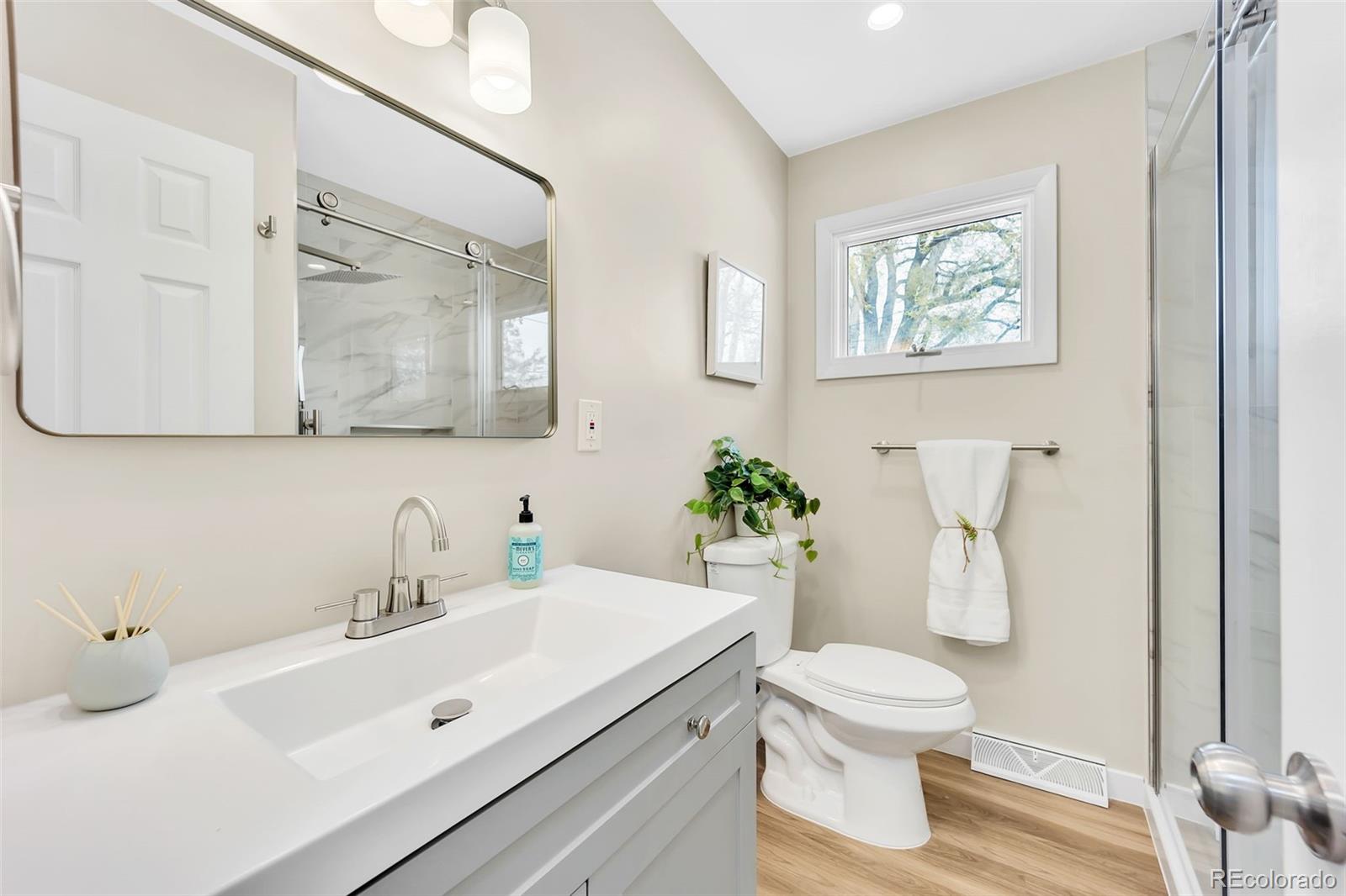 MLS Image #15 for 2455 e yale avenue,denver, Colorado