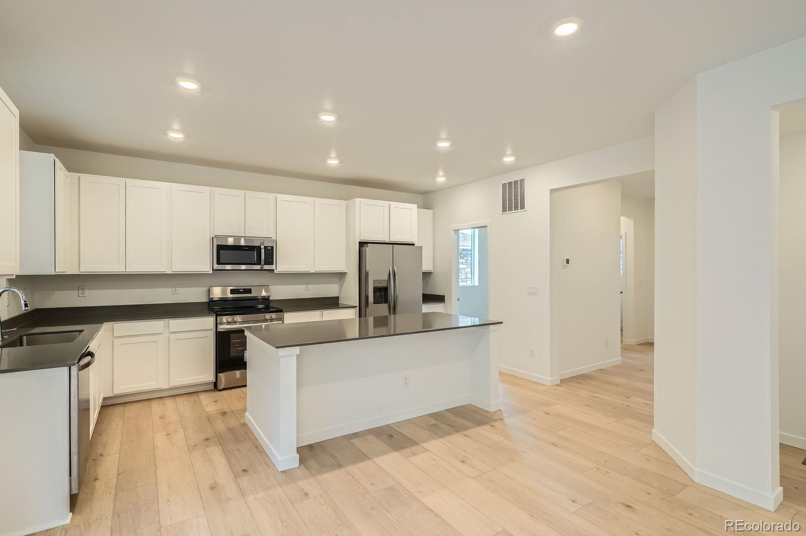MLS Image #9 for 7357 s yank court,littleton, Colorado